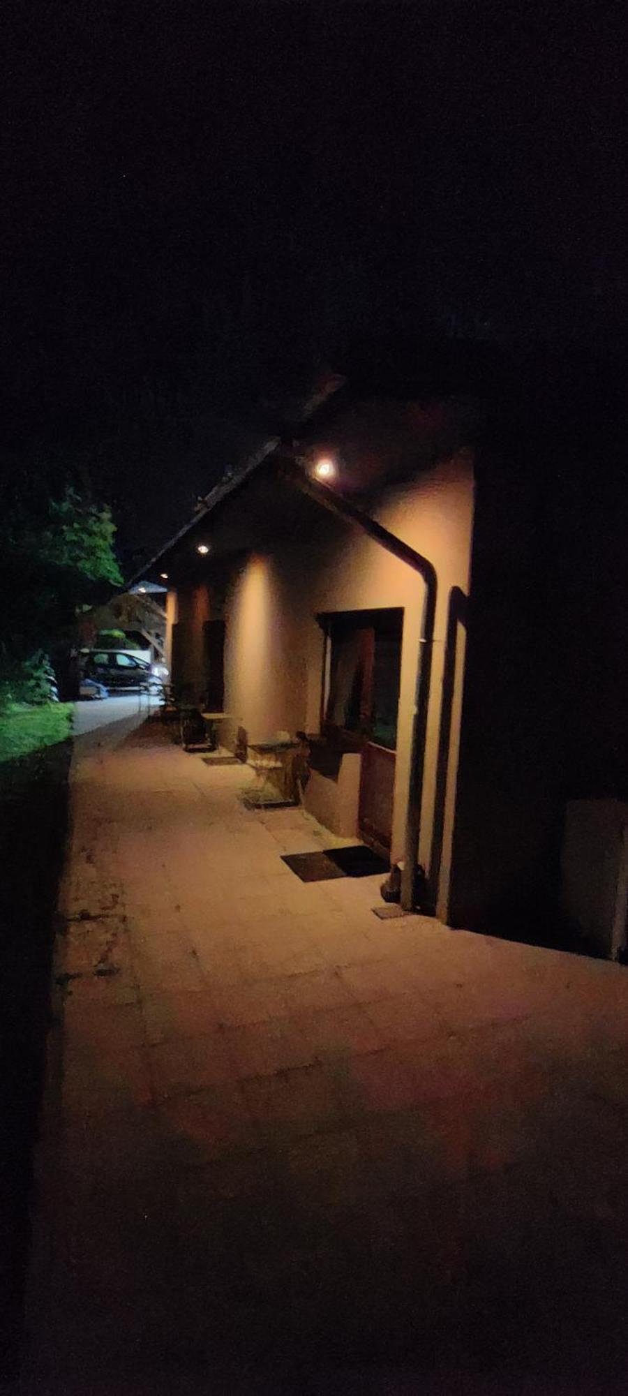 Pokoje Mira توجن المظهر الخارجي الصورة
